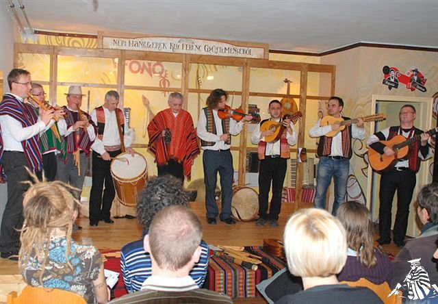 Kaláka a Dél Keresztje alatt - Los Gringos koncert